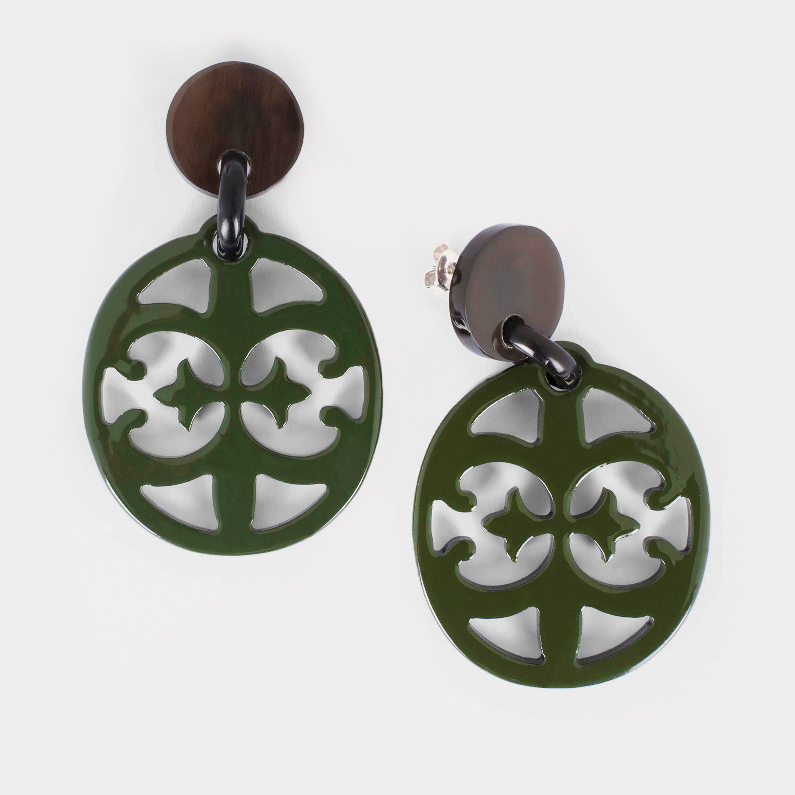ENTDECKEN SIE UNSERE ZEITLOSEN HORN-OHRRINGE | Yael Nadiv Jewelry
